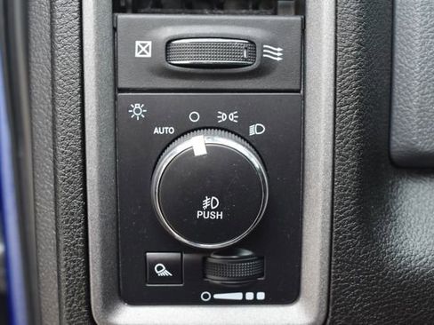 Used 2019 RAM 1500 Express w/ Wheel & Sound Group AWD/4WD image 18