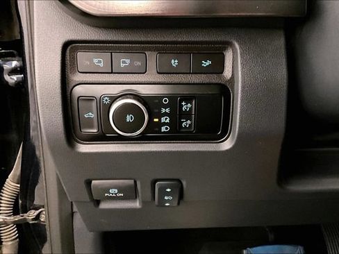 Used 2024 Ford F250 Lariat w/ Lariat Ultimate Package AWD/4WD image 39