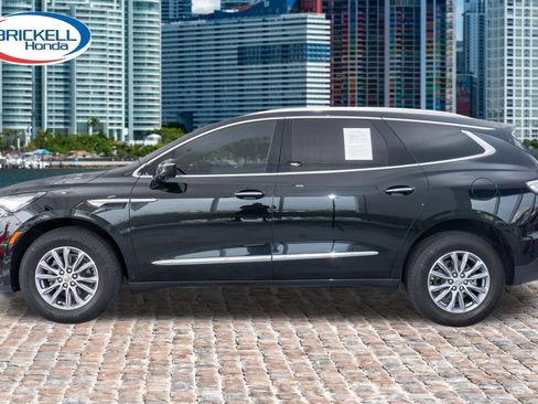 Used 2024 Buick Enclave Essence w/ Technology Package FWD image 4