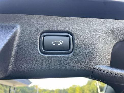 Used 2025 Hyundai Tucson SEL FWD image 12