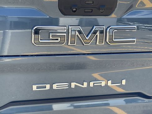 Used 2024 GMC Sierra 2500 Denali Ultimate AWD/4WD image 7