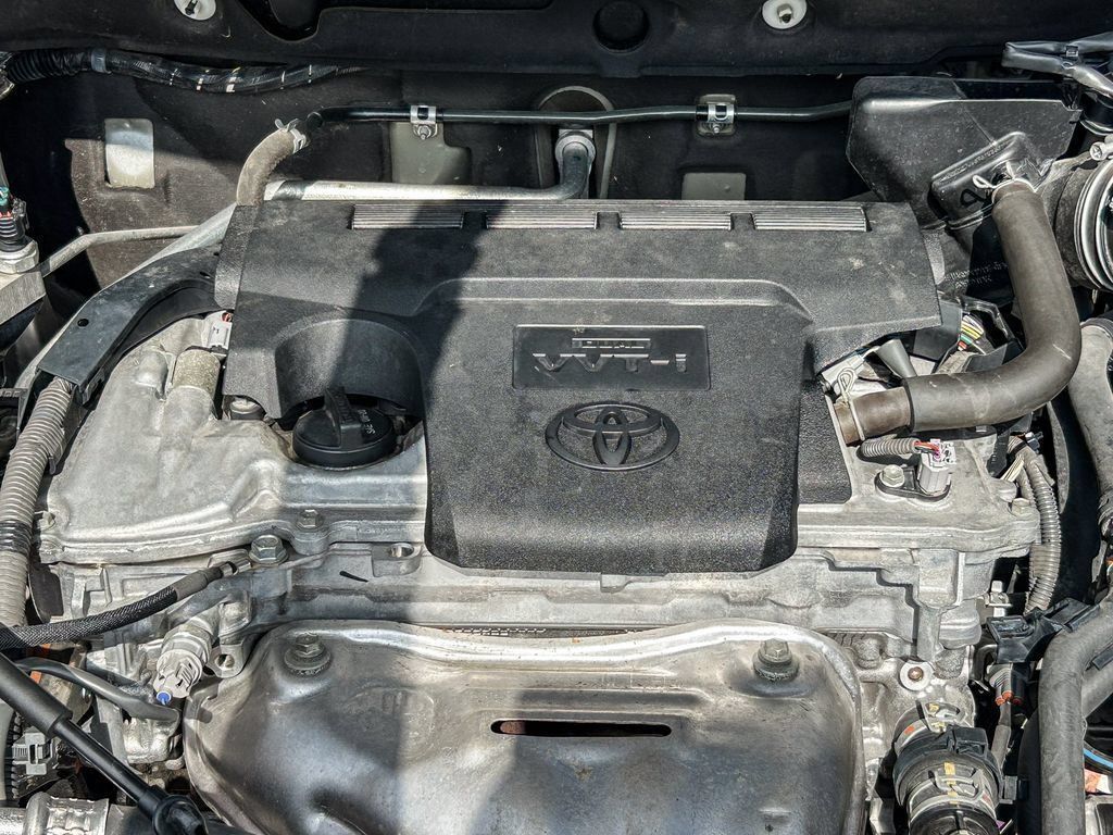 Used 2016 Toyota RAV4 SE FWD image 28