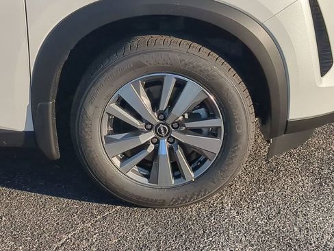 New 2026 Nissan Pathfinder SL w/ Cargo Package FWD image 11