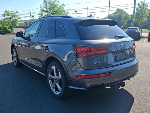 Used 2020 Audi Q5 2.0T Titanium Premium Plus w/ Premium Plus Package AWD/4WD image 4