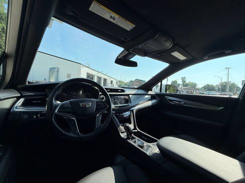 Used 2023 Cadillac XT5 Luxury AWD/4WD image 17