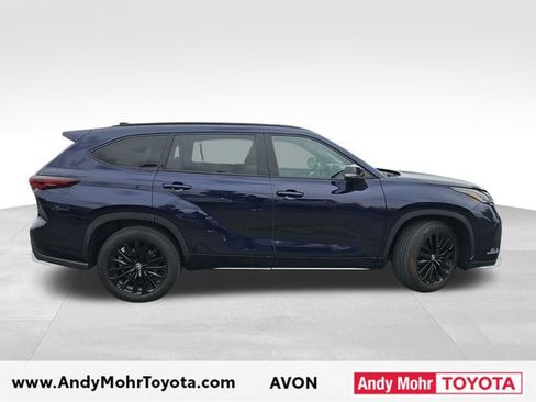 Used 2025 Toyota Highlander XSE AWD/4WD image 8