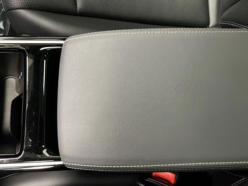 Used 2023 Volkswagen ID.4 Pro S image 19