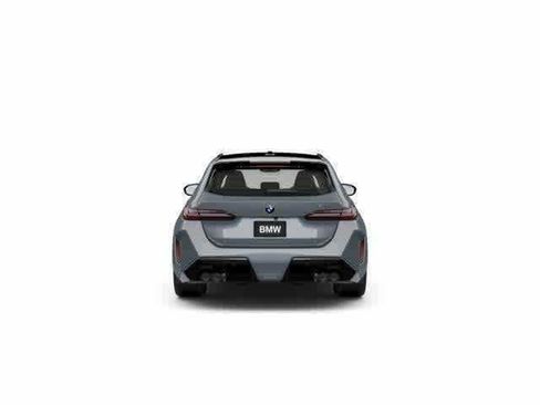 New 2026 BMW M5 Touring image 5