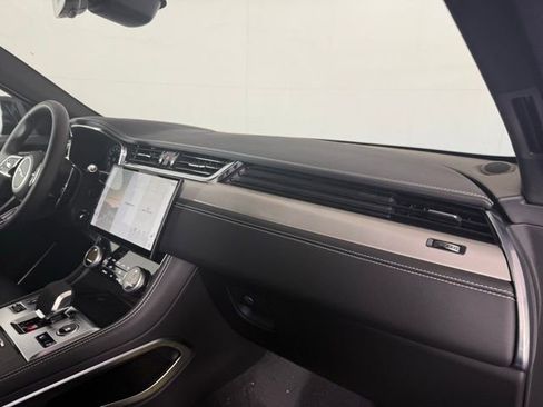 New 2025 Jaguar F-PACE R-Dynamic S image 37