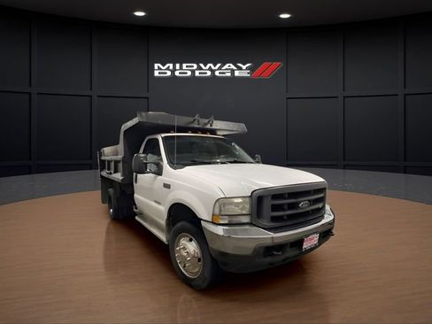 Used 2004 Ford F550 4x4 Regular Cab Super Duty image 2