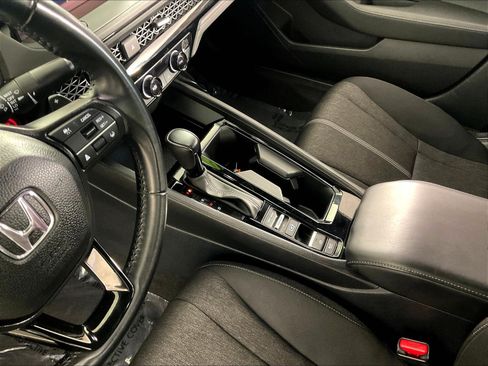 Used 2024 Honda Accord Sport image 17