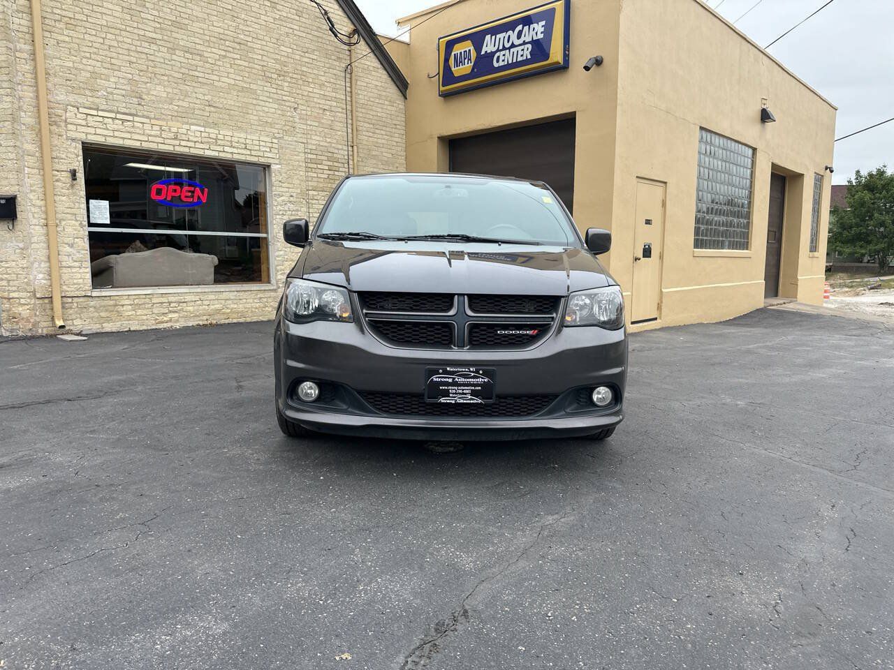 Used 2017 Dodge Grand Caravan GT FWD image 6