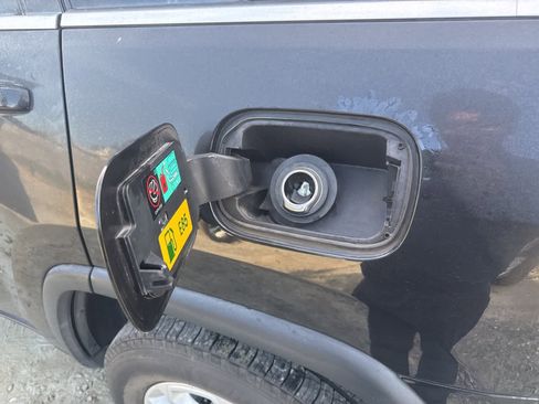 Used 2015 Jeep Grand Cherokee Laredo w/ Quick Order Package 23E image 11