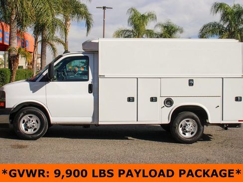 Used 2019 Chevrolet Express 3500 w/ Power Convenience Package image 5