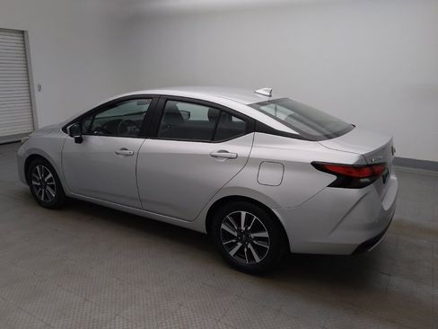 Used 2025 Nissan Versa SV FWD image 3