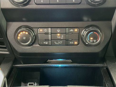 Used 2019 Ford F150 XLT w/ Equipment Group 301A Mid AWD/4WD image 18