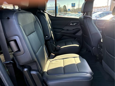 Certified 2023 Chevrolet Traverse LT w/ LT Premium Package AWD/4WD image 37