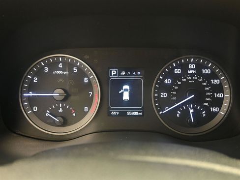 Used 2018 Hyundai Tucson Value w/ Cargo Package FWD image 15