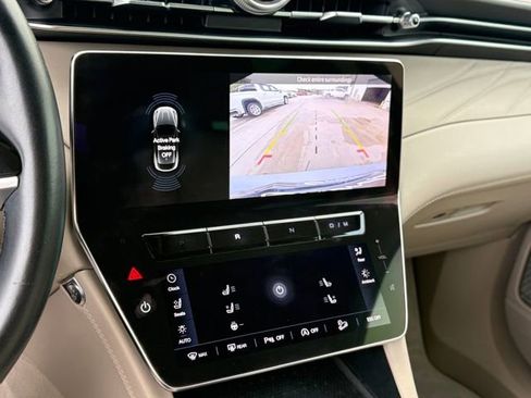 Used 2023 Maserati Grecale GT image 12