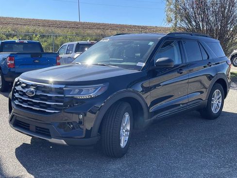 New 2026 Ford Explorer Active w/ Active Comfort Package RWD image 7