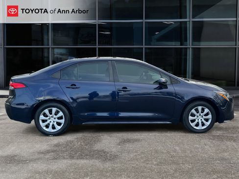 Used 2022 Toyota Corolla LE image 10