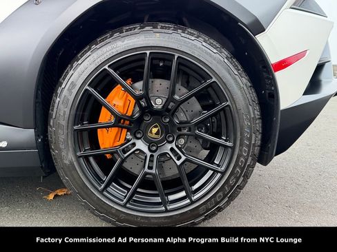 Used 2024 Lamborghini Huracan Sterrato image 32