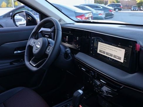 New 2025 Nissan Kicks SR image 20