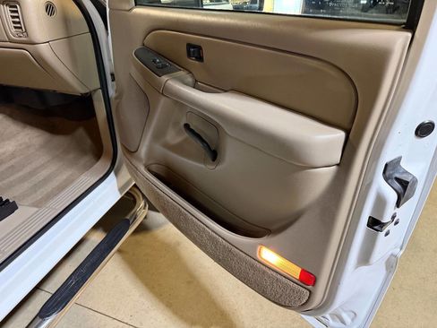 Used 2003 Chevrolet Silverado 3500 LS image 39