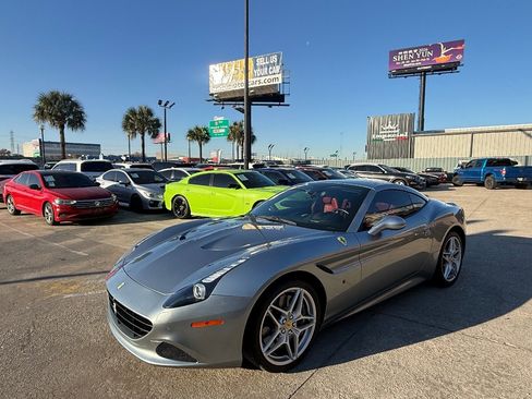 Used 2016 Ferrari California T image 7