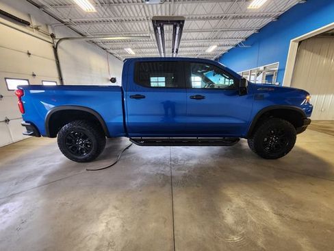 Used 2023 Chevrolet Silverado 1500 ZR2 w/ Technology Package AWD/4WD image 5