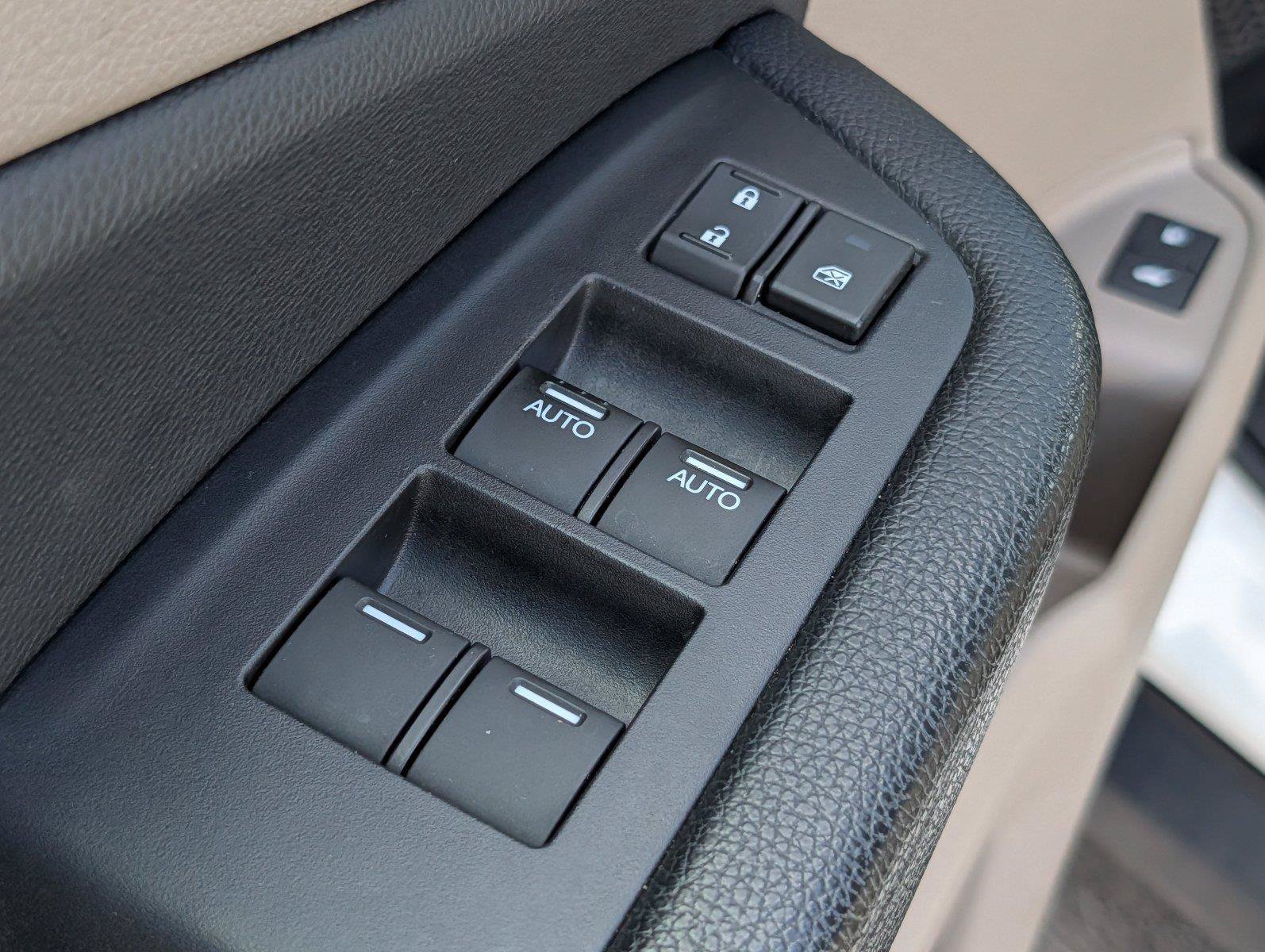 Used 2017 Honda Pilot EX-L image 15
