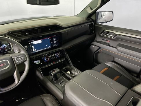 Used 2024 GMC Sierra 1500 AT4 w/ AT4 Preferred Package image 24