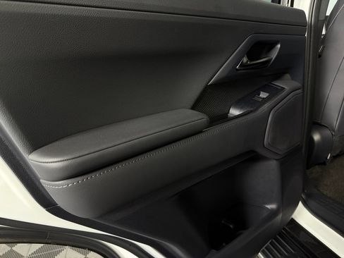 Used 2024 Lexus GX 550 w/ Accessory Package (2T) AWD/4WD image 29