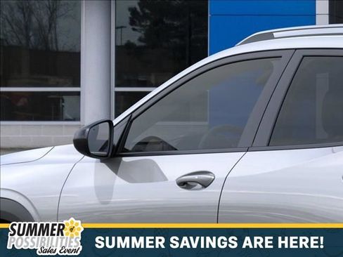 New 2026 Chevrolet Trax ACTIV w/ Sunroof Package FWD image 12