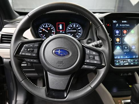 Used 2025 Subaru Forester Premium AWD/4WD image 23