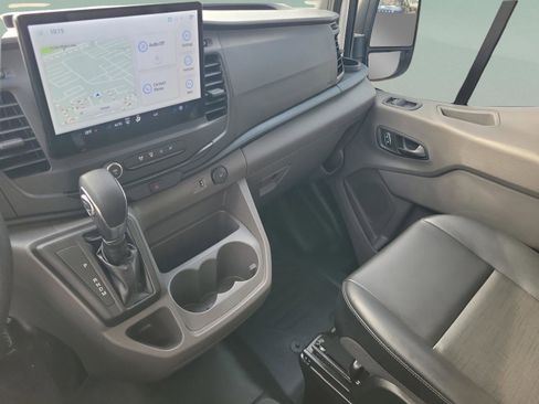 Used 2025 Ford Transit 250 Base image 32