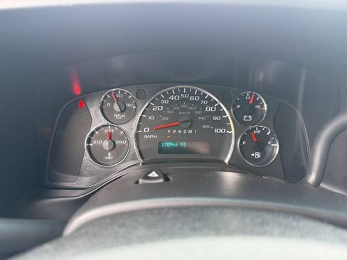 Used 2020 Chevrolet Express 3500 Extended w/ Driver Convenience Package RWD image 12