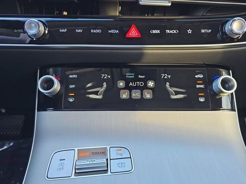 New 2026 Genesis GV70 2.5T Select AWD/4WD image 19