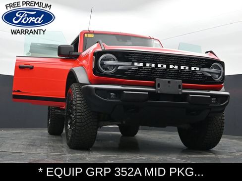 Used 2022 Ford Bronco Wildtrak AWD/4WD image 40