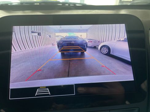 Used 2025 Volkswagen Taos SE image 17