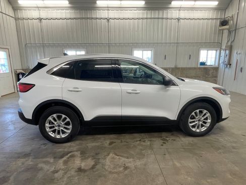 Used 2022 Ford Escape SE AWD/4WD image 6