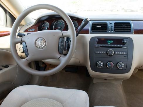 Used 2006 Buick Lucerne CX image 22