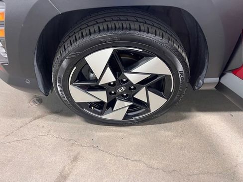 Used 2024 Hyundai Kona Limited image 29