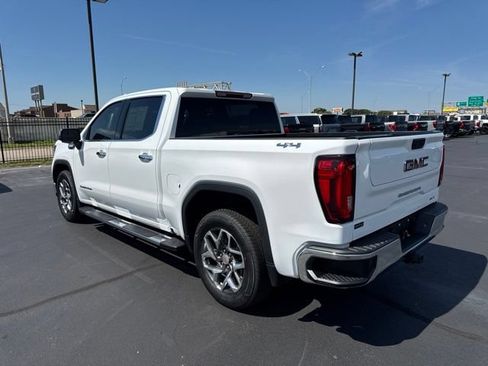 Used 2022 GMC Sierra 1500 SLT AWD/4WD image 5