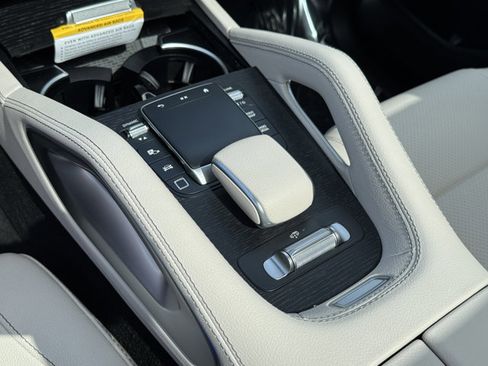 New 2025 Mercedes-Benz GLS 450 4MATIC image 9