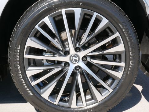 Certified 2025 Lexus RX 350 w/ Convenience Package image 23