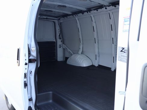 New 2025 GMC Savana 3500 Work Van w/ Driver Convenience Package image 24