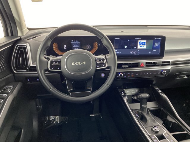 Used 2025 Kia Sorento S FWD image 19