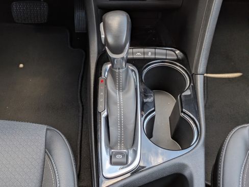 Certified 2021 Buick Encore GX Select FWD image 20