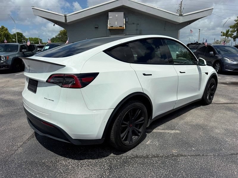 Used 2021 Tesla Model Y Long Range AWD/4WD image 5